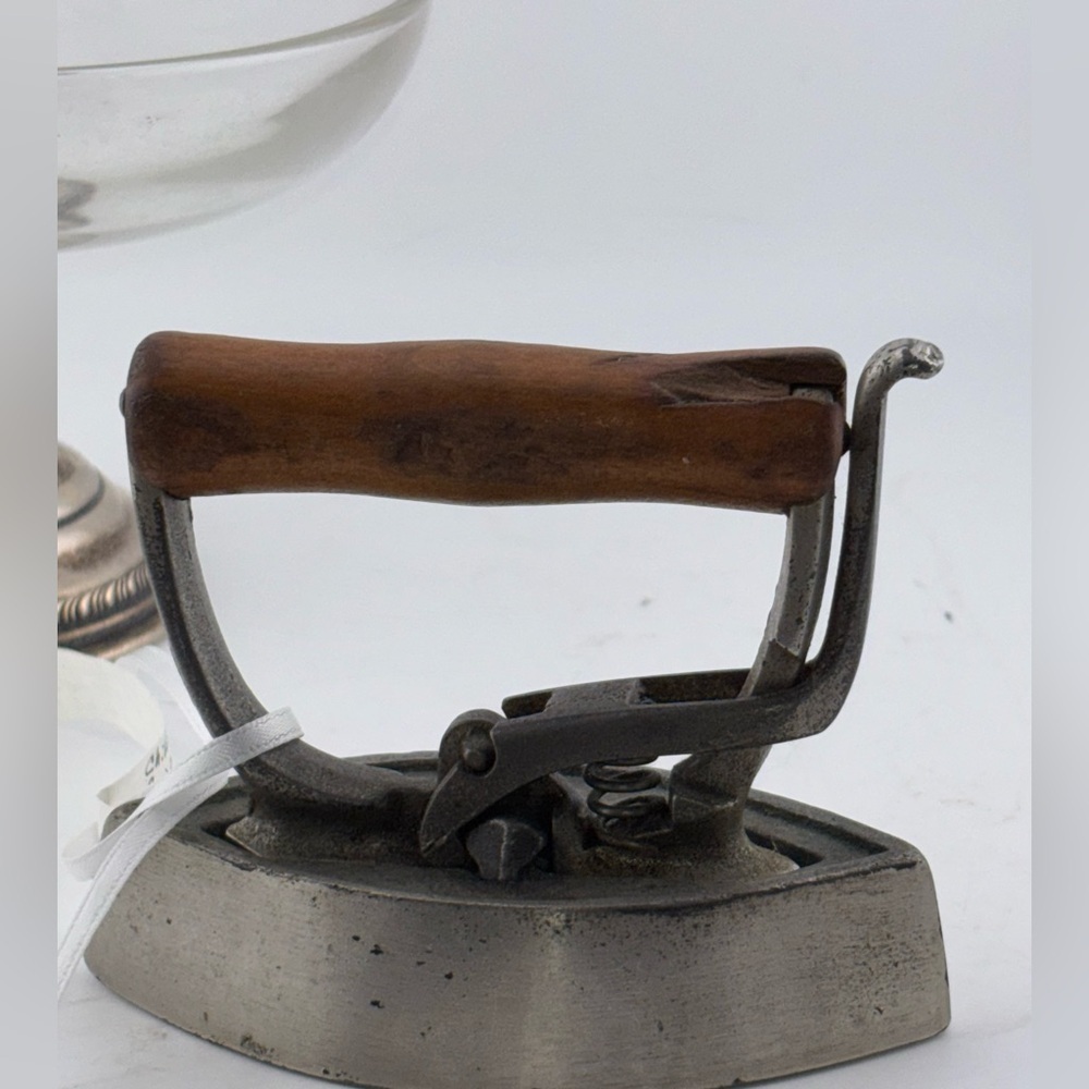 Myers Patent Double Point Miniature Lace Iron​​ - Picture 2 of 8